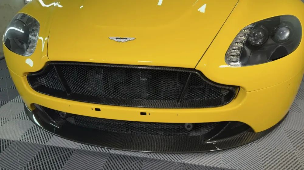 aston-martin-v12-vantage-s