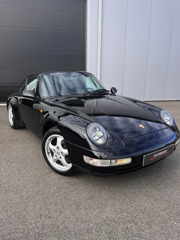 Donner de la brillance à votre Prosche Carrera avec une protecction céramique GTECHNIQ dans notre centre esthétique à Pau