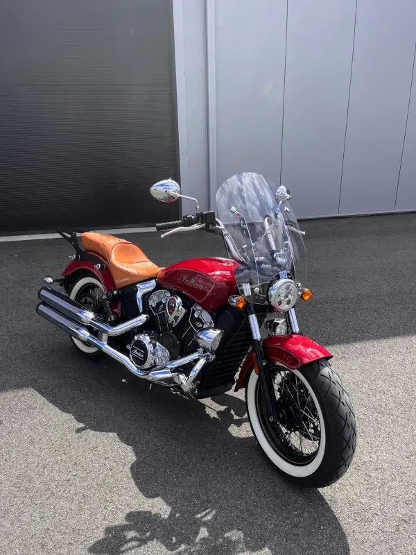 Sublimer votre Indian en la protégeant avec une protection céramique GTECHNIQ dans notre centre situé à Pau, proche de Biarritz, Tarbes