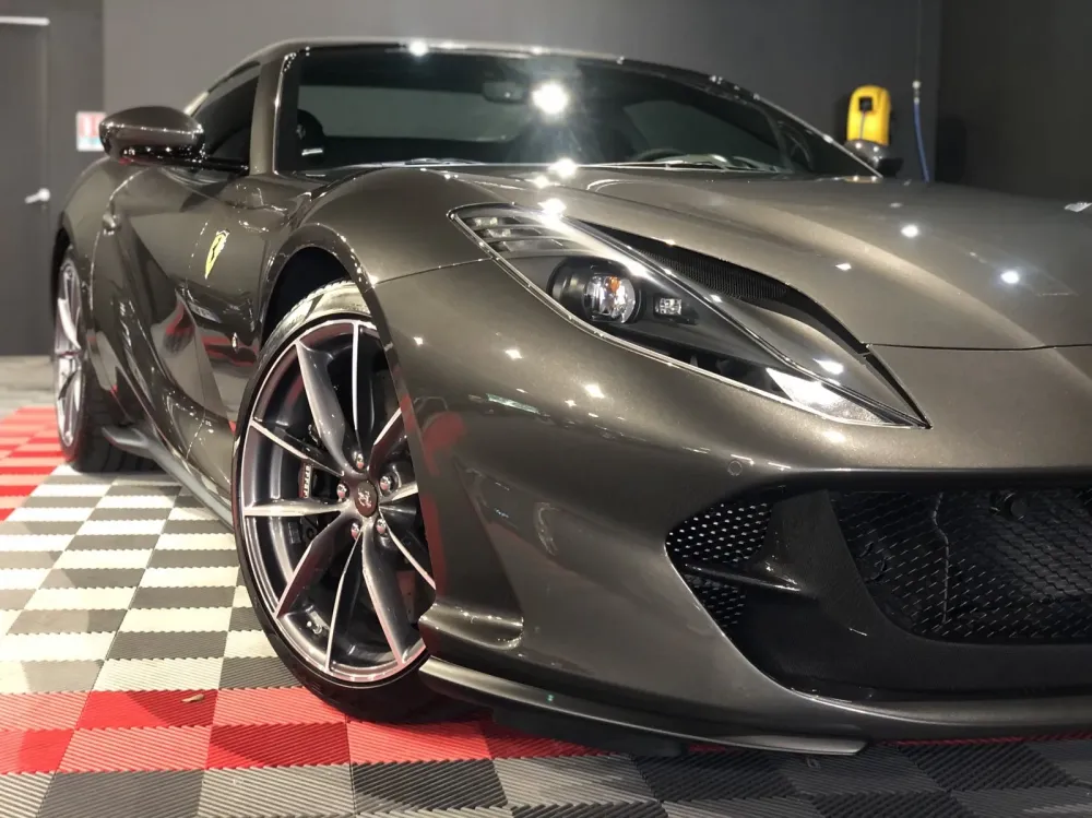 Protection PPF XPEL et céramique sur cette Ferrari 812 GTS