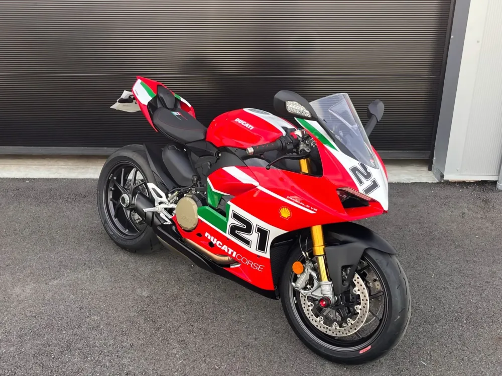 Protégez votre Ducati Panigale avec notre film de protection XPEL dans notre centre certifié à Pau