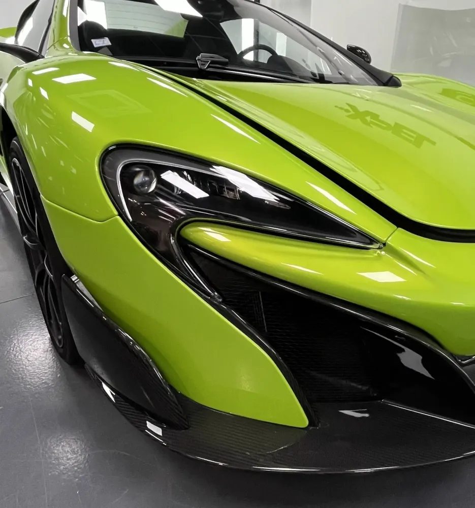 Protégez votre supercar avec un film de protection XPEL sur la carrosserie dans notre centre esthétique situé à Pau