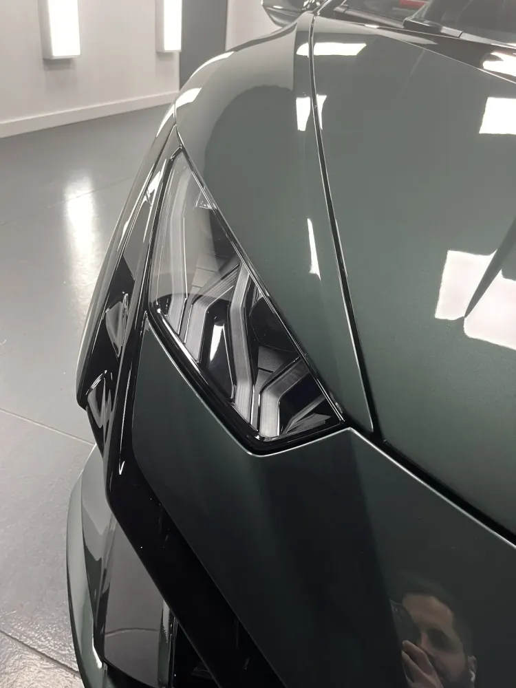 Protéger votre automobile sportive comme cette Lamborghini est notre savoir faire avec un film de protection XPEL à Pau