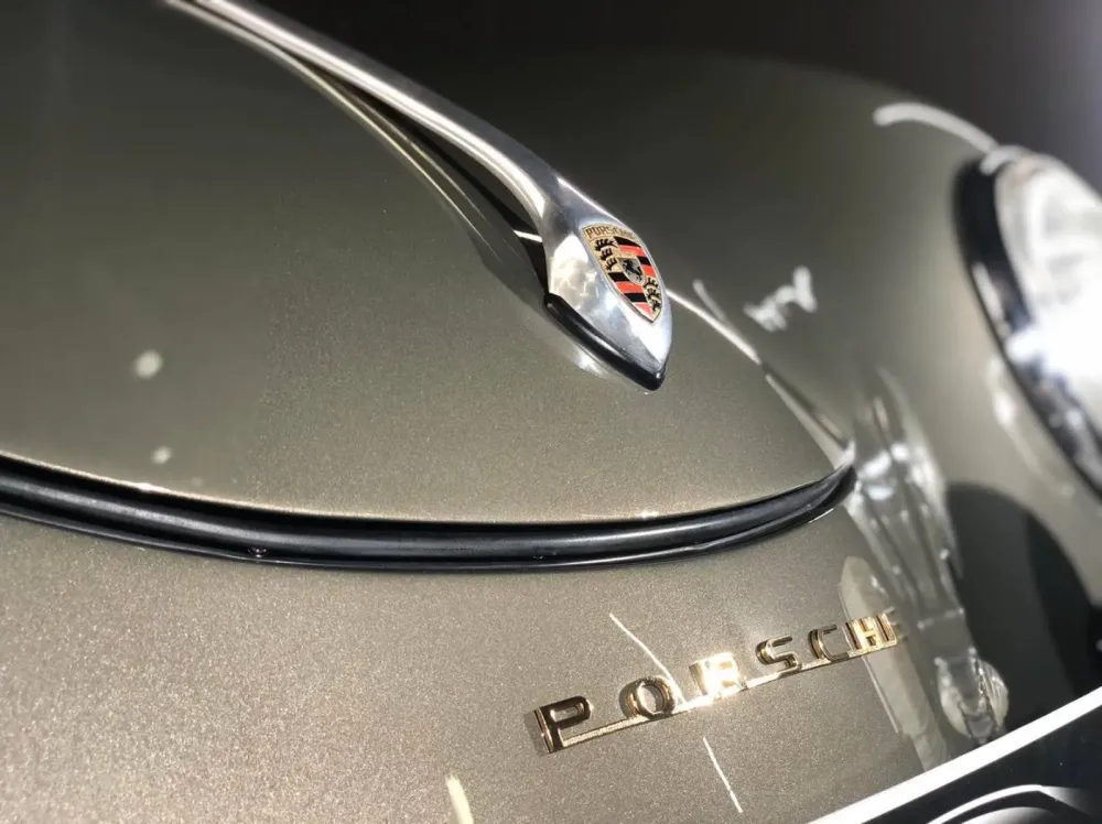 Protégez votre voiture de collection avec un film de protection PPF partiel à Pau